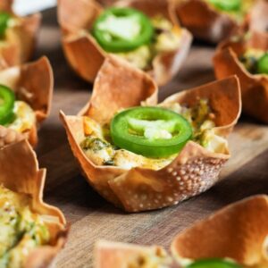Jalapeno wontons topped with a jalapeño.