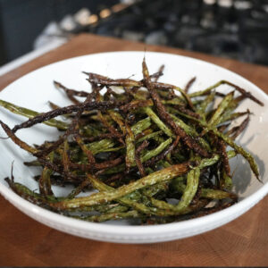 A plate of crispy green beans.