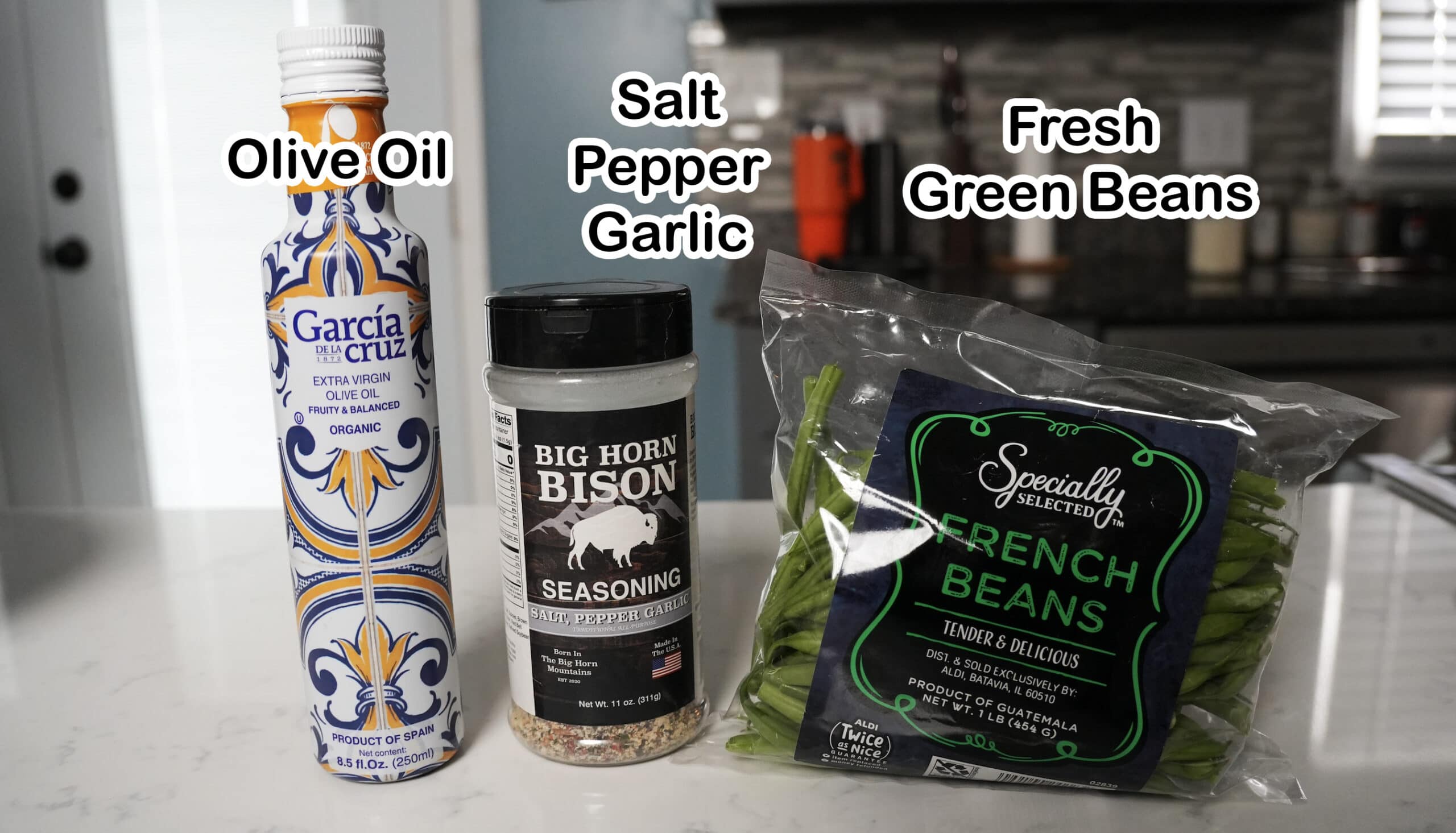 Ingredients for baked crispy green beans.