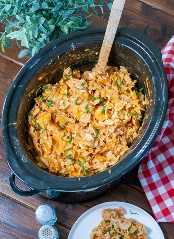 Crock Pot Buffalo Chicken Mac and Cheese - cookitwithtim.com
