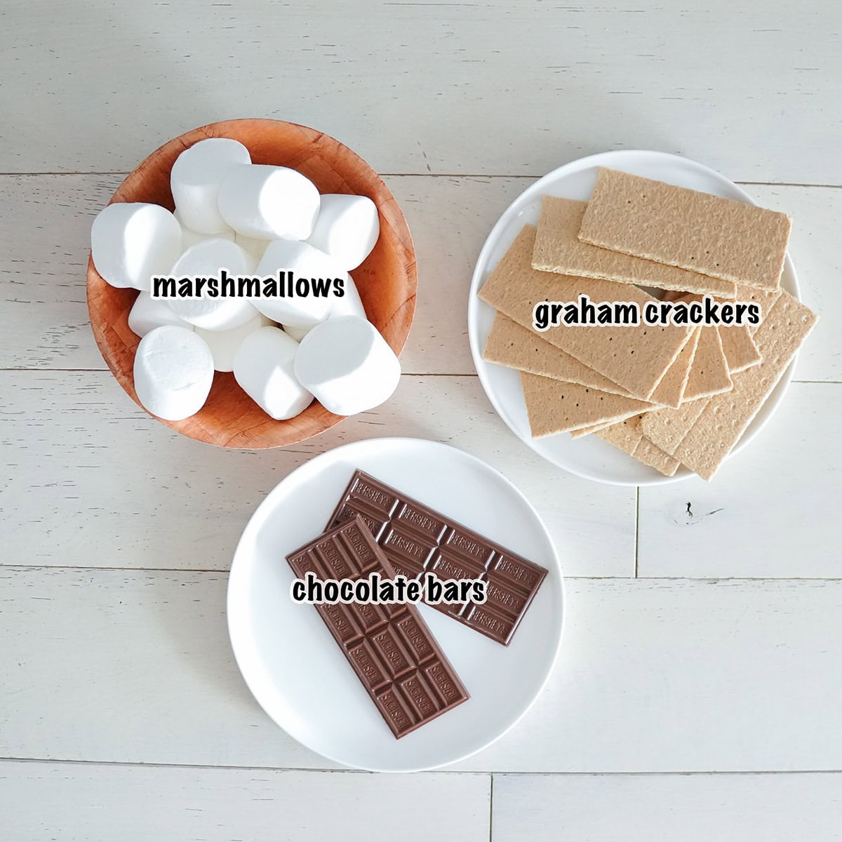 Grilled s'mores ingredients.